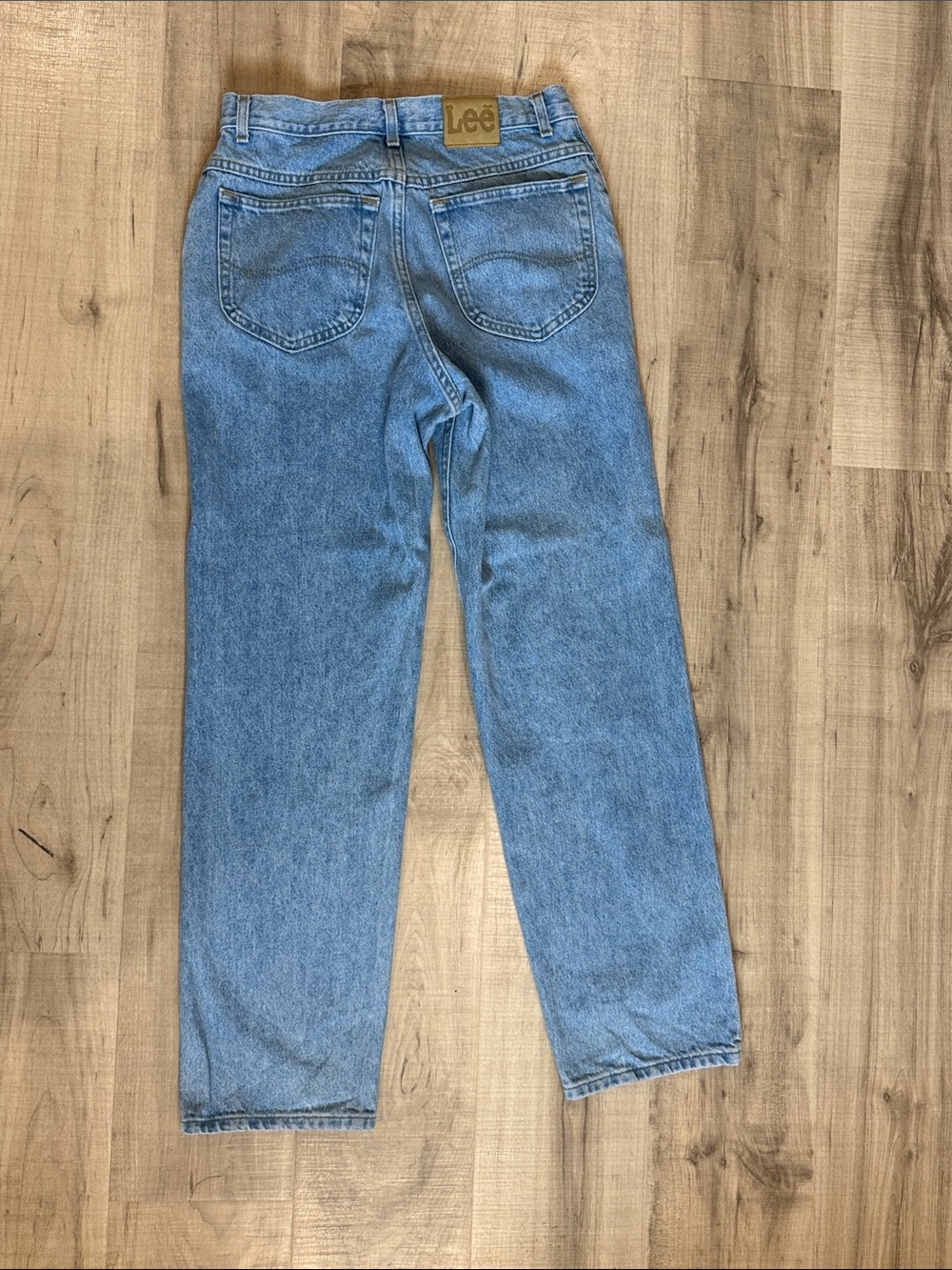 Lee Relaxed Fit Men's Jeans in Light Blue Denim